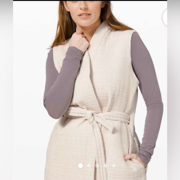 Lululemon Serene Travels Quilted Sleeveless Belted Vest Size 6 GUC - Picture 1 of 11